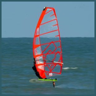 windsurfing plachta - slalom Foil PWA, Aero+XX , handmade,  ojetáChallenger Sails - product/6d/sec-9626-l-1584802737.2145-5822.jpg